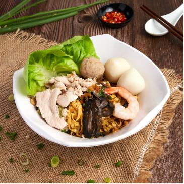 Mushroom Minced Meat Noodles with Prawns